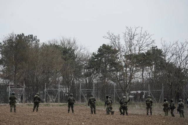 Τουρκική προβοκάτσια: «Οι Έλληνες άνοιξαν πυρ και τραυμάτισαν πρόσφυγες στα ελληνοτουρκικά σύνορα»